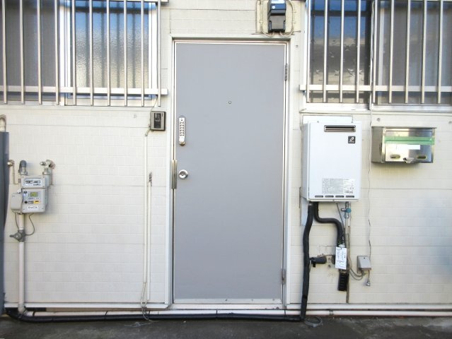 リゾネット井上の玄関|落ち着いた玄関です