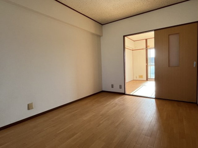 【居間・リビング】 | 第２梅田ハイツ | 使いやすいリビングです