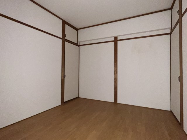 【洋室】 | 第２梅田ハイツ | コンパクトで使いやすい洋室です