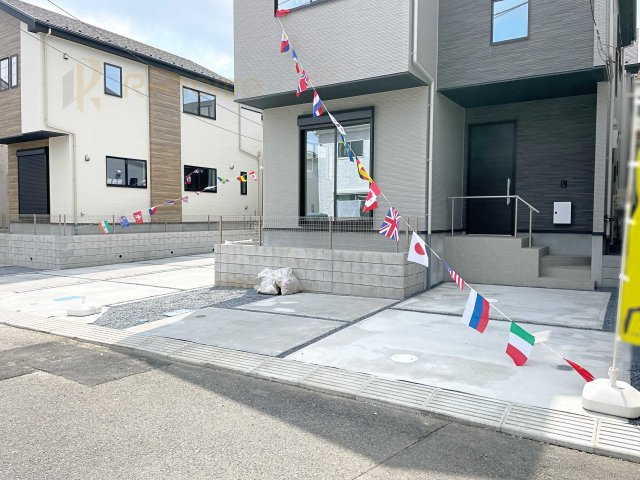 流山市三輪野山6期　新築戸建て　1号棟の駐車場|カースペースは2台お停めいただけます♪