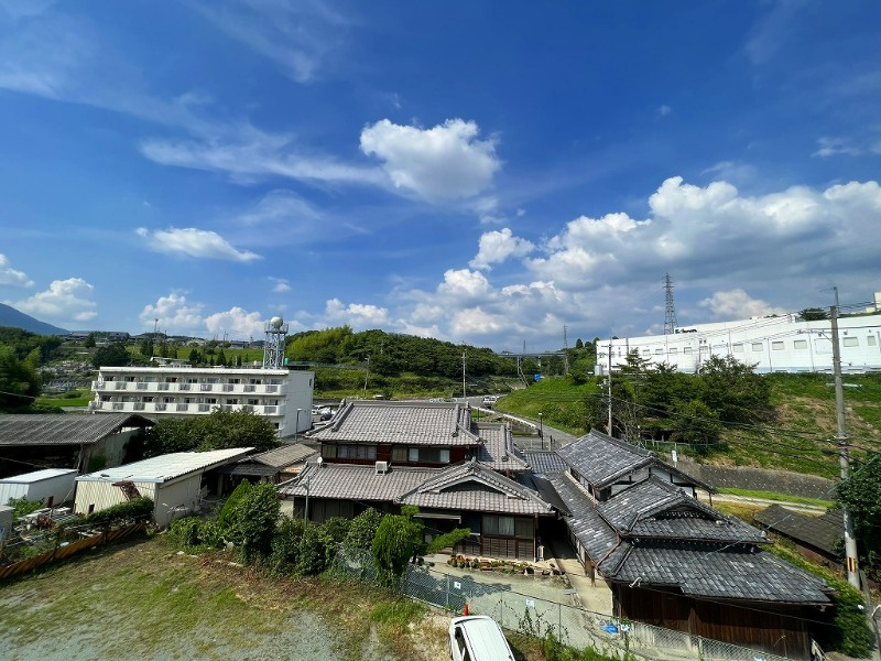 五條市住川町の賃貸マンションの展望