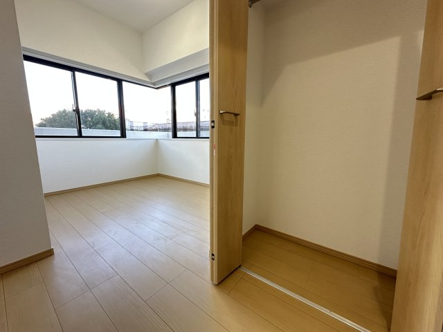 藤和シティコープ鶴巻温泉の洋室