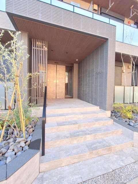 ヘーベルメゾン　井の頭公園のエントランス|★オシャレなアプローチ★