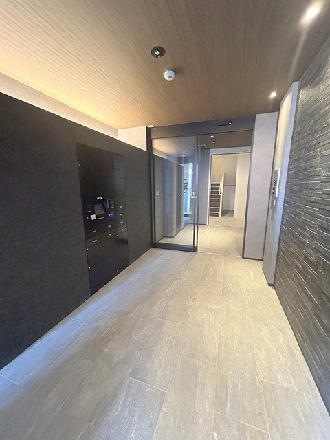 ヘーベルメゾン　井の頭公園のエントランス