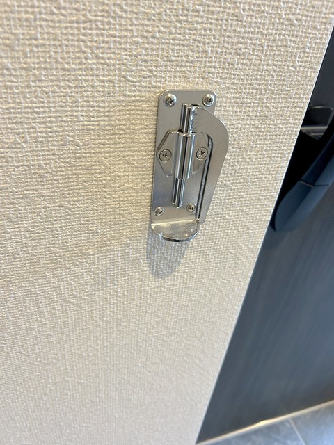 アルトポンテ吉祥寺本町のその他共用部分|★玄関脇にもリードフック★