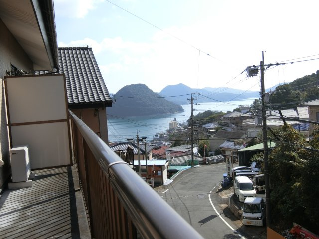 佐世保市東浜町のハイツの展望