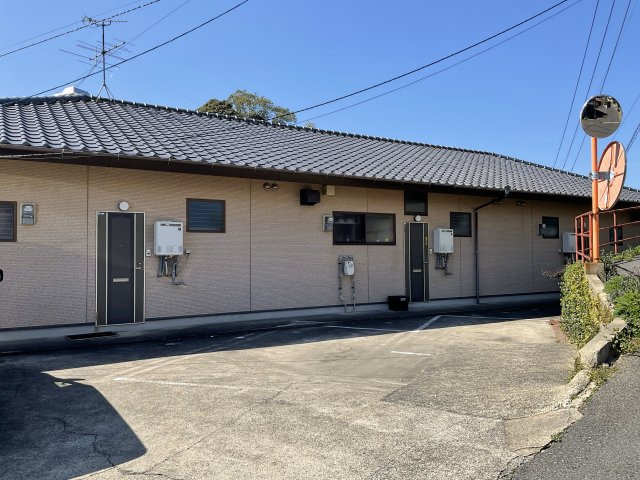 佐世保市東浜町のハイツの外観