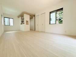 鴨居１丁目新築戸建の画像