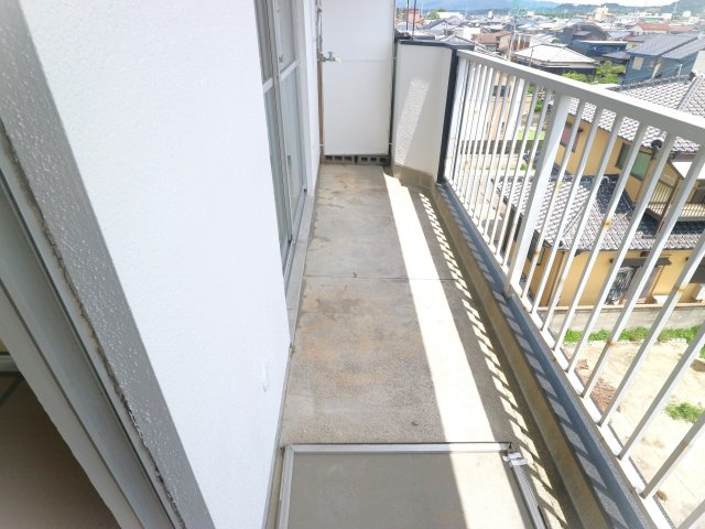 国崎ビル3のバルコニー
