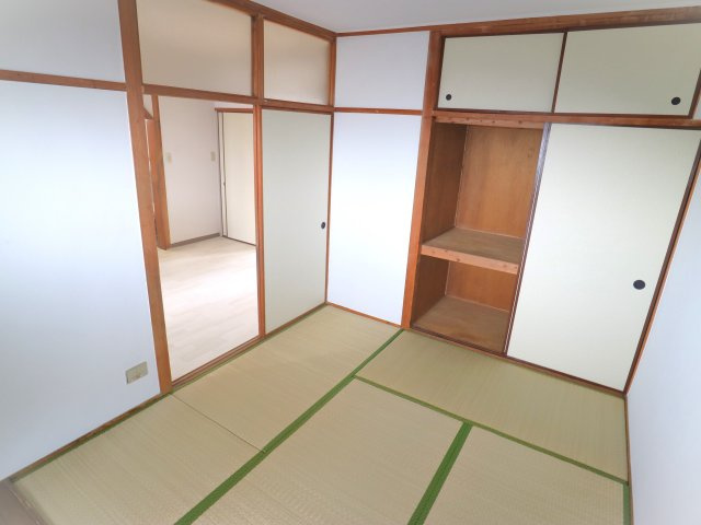 国崎ビル3の和室