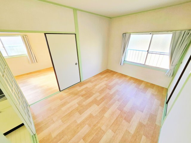 ワンパーネスの洋室