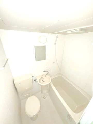 ワンパーネスの浴室