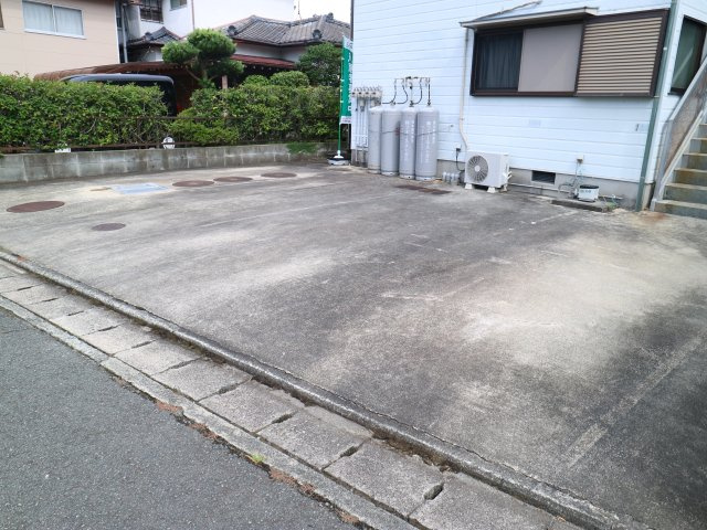 コーポ春の駐車場|駐車場