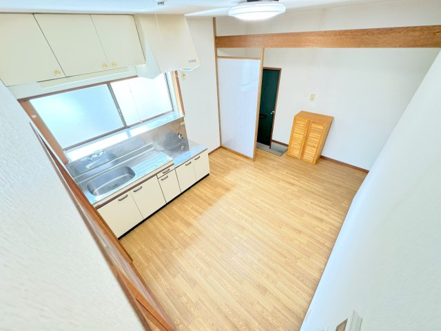 コーポ春の居間・リビング