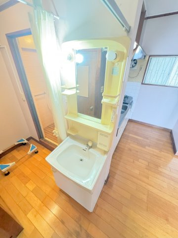 浜町マンションの独立洗面台