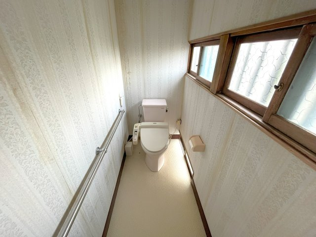 黄金町貸家のトイレ