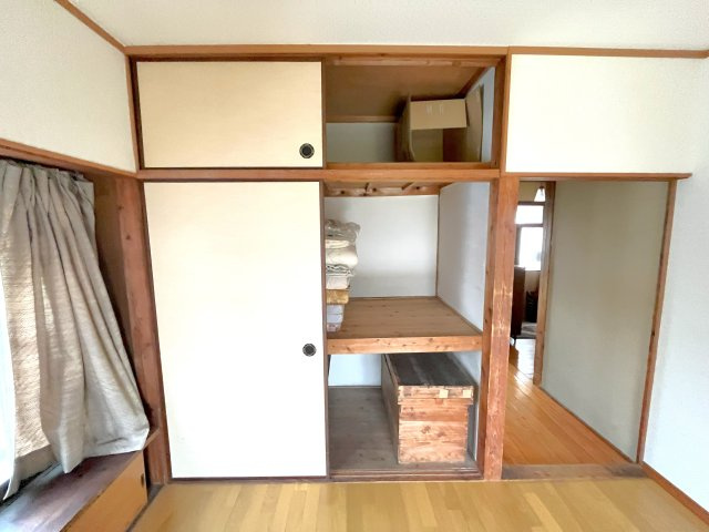 黄金町貸家の収納