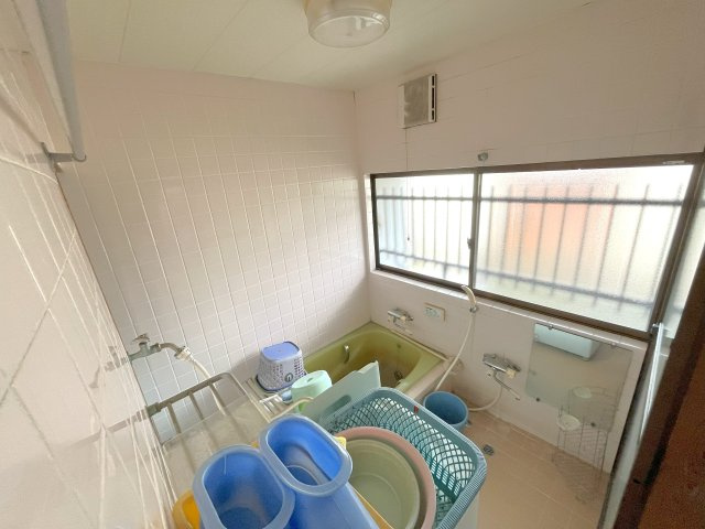 黄金町貸家の浴室