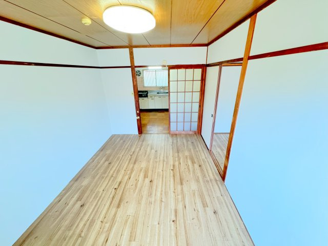 アクア上白川A棟の洋室