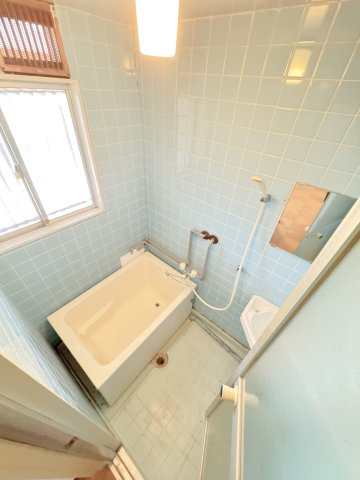 アクア上白川A棟の浴室