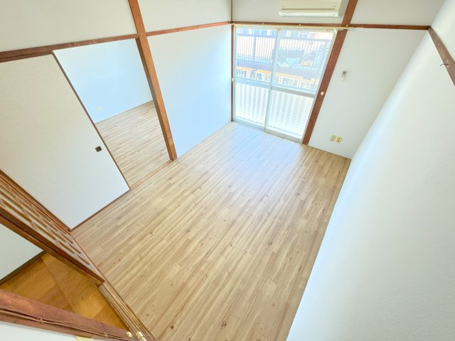 アクア上白川A棟の洋室