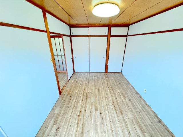 アクア上白川A棟の洋室