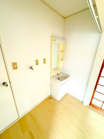 アクア上白川B棟の洗面所