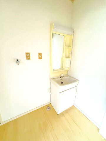 アクア上白川B棟の独立洗面台