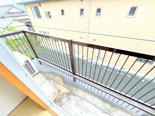 アクア上白川B棟のバルコニー
