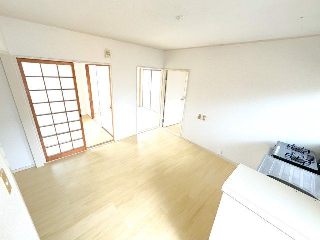 アクア上白川B棟の居間・リビング