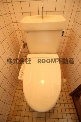本村住宅のトイレ|落ち着いたトイレです