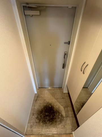 リヴィエール北梅田の玄関