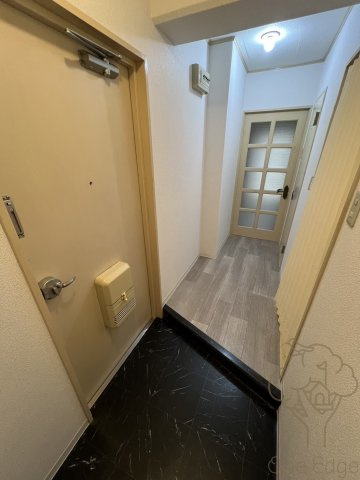 ロイヤルハイツ扇町Ⅱの玄関