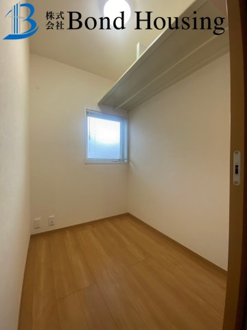 「セキスイ施工」「床暖房あり」魚住町西岡 築9年の洋室