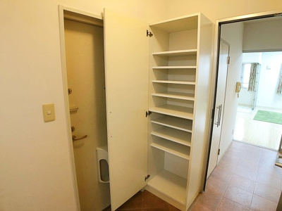 【玄関】 | レインボーカーサ内田橋【名古屋市賃貸・ オートバイ駐輪場】