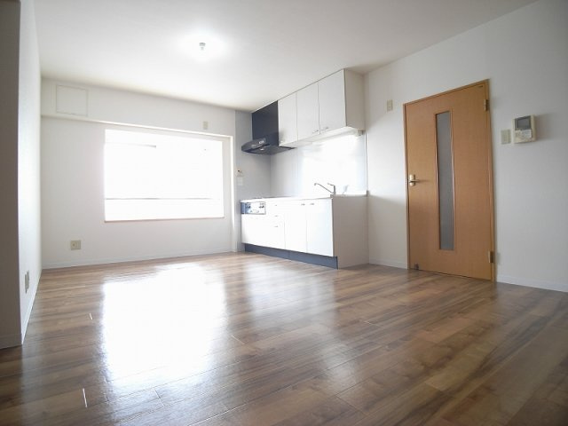 【居間・リビング】 | ファミール吉田Ⅰ