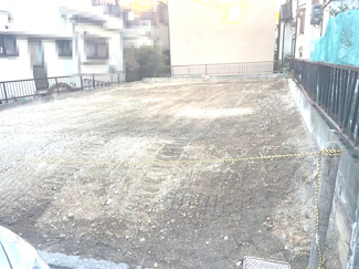 【外観】 | 道路との高低差もあまりございません！