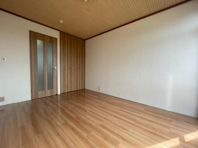市原市八幡のアパートの内装
