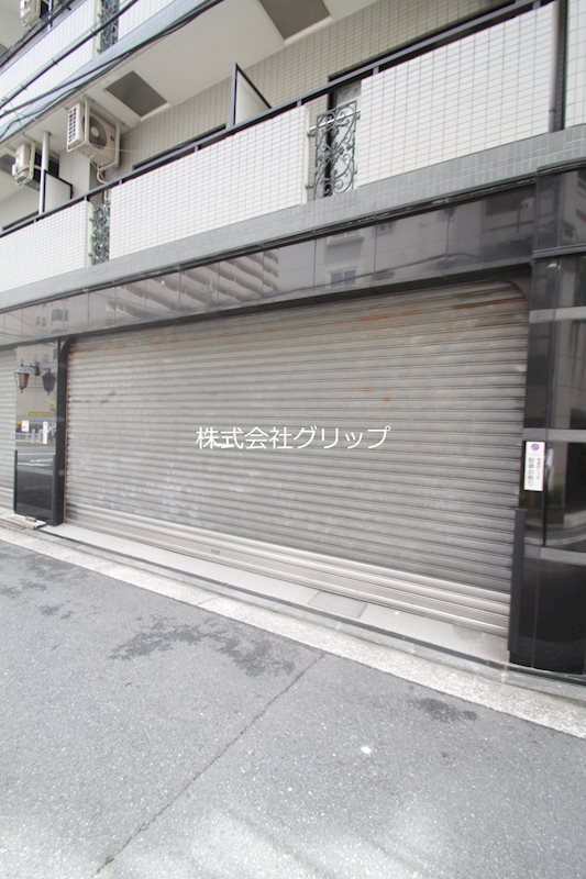 グリフィン横浜・セカンドステージの駐車場