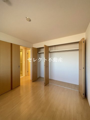 【収納】 | エクセレント桜マンション | 【エクセレント桜マンション】収納扉開けると・・。