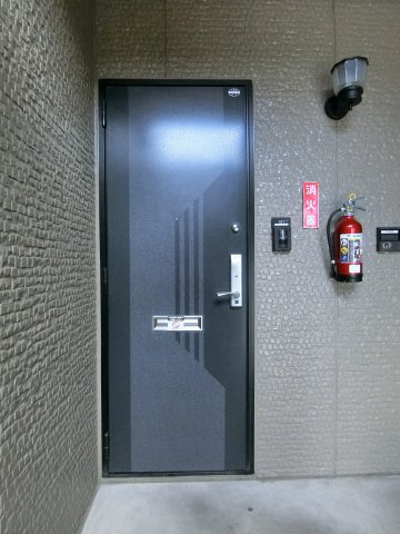 パストラル米原A棟の玄関