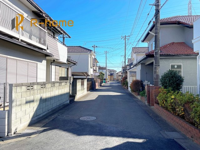 流山市野々下第5　新築戸建て　2号棟の前面道路含む現地写真|『今から見たい！』大歓迎です♪
お気軽にＲ－ｈomeまでお問い合わせください。