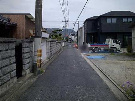 大竹市新町2丁目　新築一戸建て(全2棟）の前面道路含む現地写真
