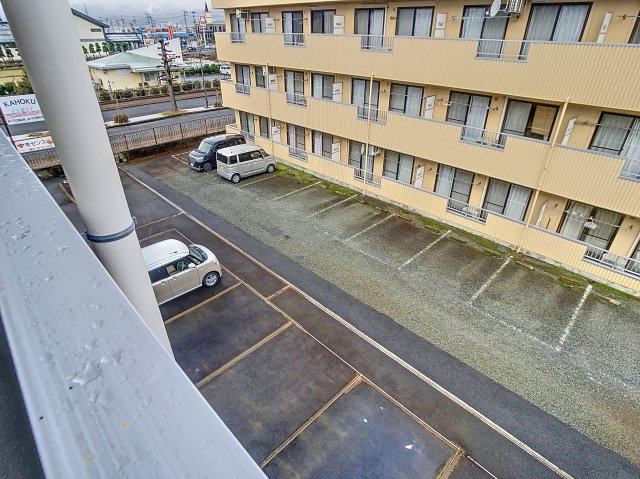 センス河北Bの駐車場