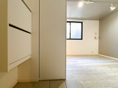 【玄関】 | エルフローラ三軒茶屋