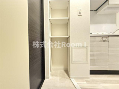 【設備】 | エスリードレジデンス大阪谷町ザ・マークス | 便利な収納スペースです