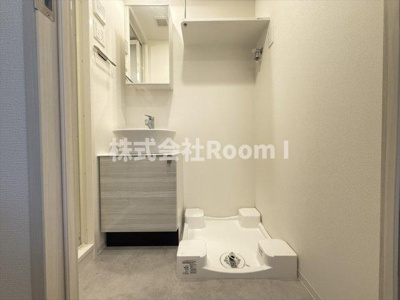 【洗面所】 | エスリードレジデンス大阪谷町ザ・マークス | コンパクトで使いやすい洗面所