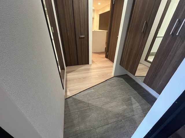 エーデル自由丘の玄関