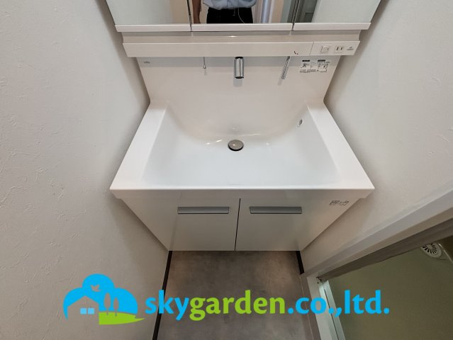 コスモ平塚中原の独立洗面台