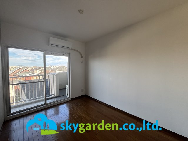 コスモ平塚中原の洋室